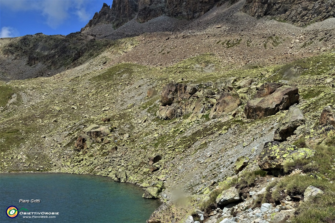 34 Gabriele ha trovato un bel punto panoramico sul lago.JPG